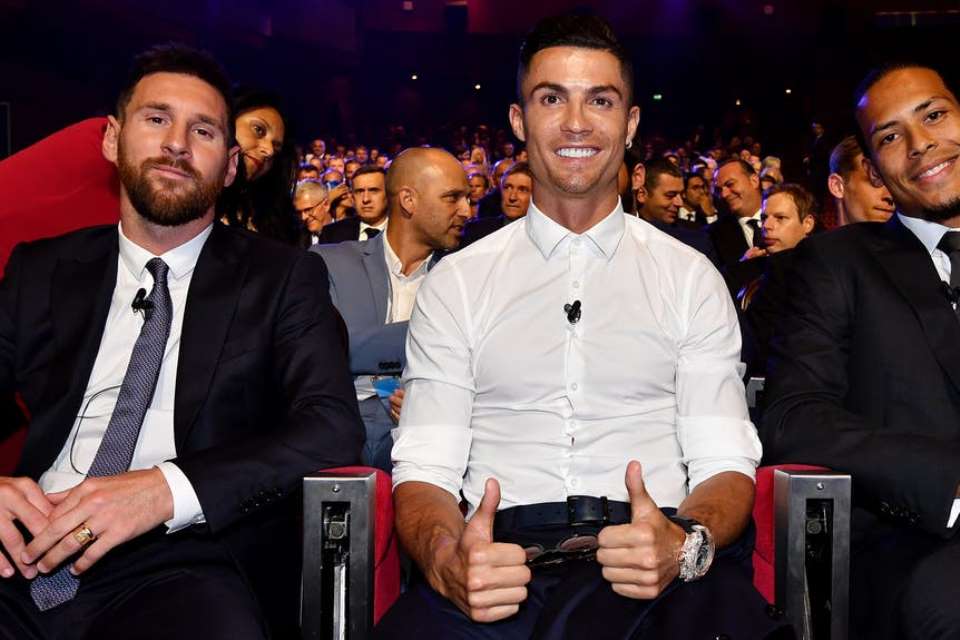 Beda Nasib di PSG, Messi Akui Kemampuan Adaptasi Ronaldo