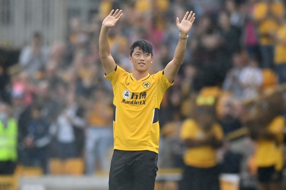 Liverpool dan Man United Saling Sikut Kejar Servis Hwang Hee-Chan