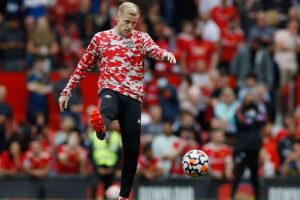 Man United Disarankan Pinjamkan Van de Beek ke Arsenal