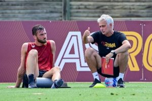 Jelang Duel Kontra Genoa, Mourinho Kesal Pemain Andalannya Kena Covid-19