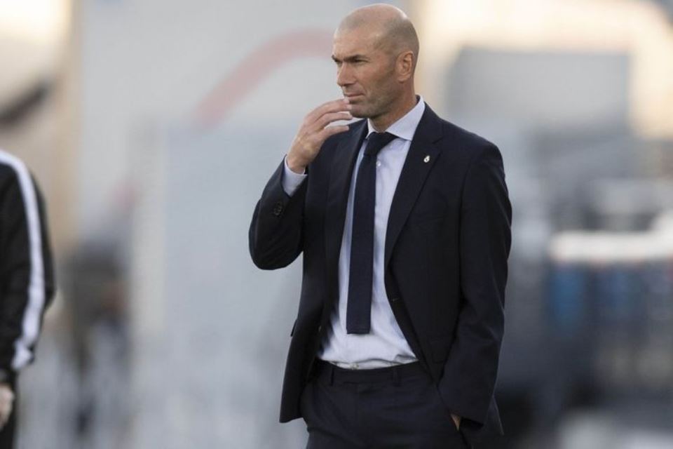 Zidane Belajar Bahasa Inggris, Siap-Siap ke Man United?