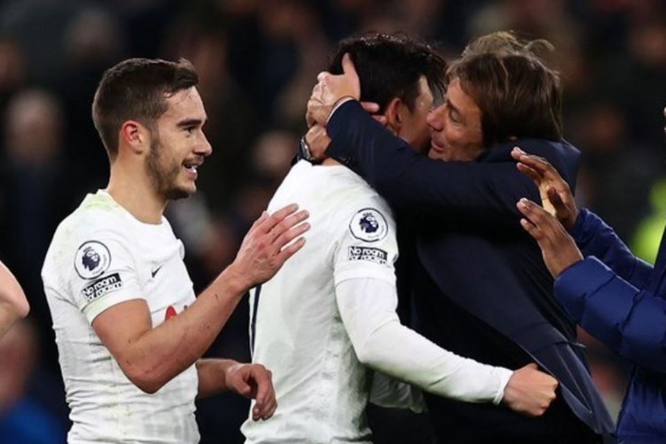 Antonio Conte Senang, Tottenham Bangkit di Saat Yang Tepat