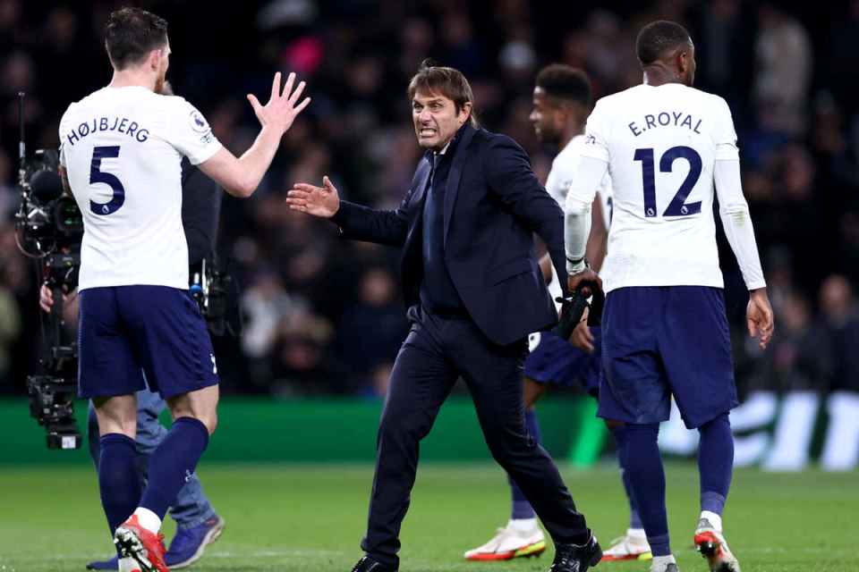 Dengan Antonio Conte, Dua Tahun Lagi Tottenham Bakal Raih Trofi