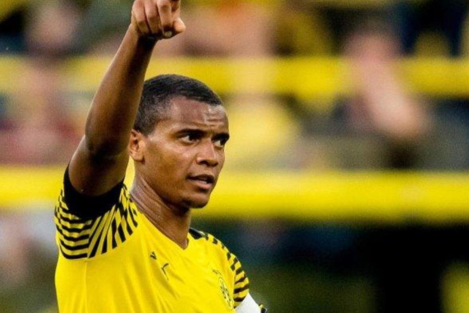 Manuel Akanji akan Absen Bela Borussia Dortmund