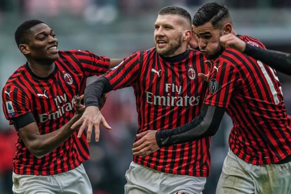 Usung Misi Juara Paruh Musim, AC Milan Malah Krisis Penyerang