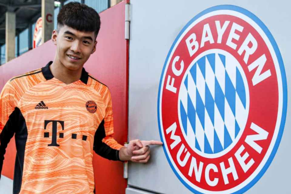 Bayern Munich Resmi Kontrak Kiper Asal China Ini