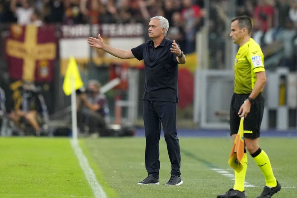 Roma Cuma Menang 1-0 Atas Cagliari, Mourinho: Harusnya 5-0