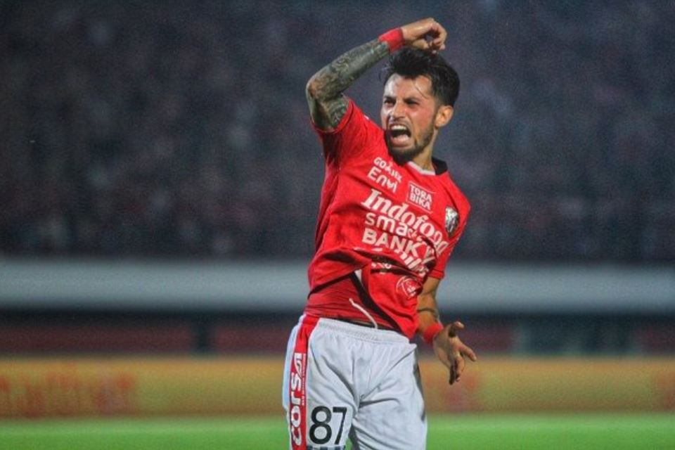 Gol Tunggal Stefano Lilipaly Gusur Persib Bandung dari Puncak Klasemen