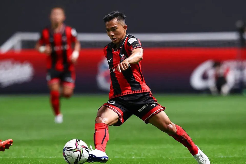 Bintang Timnas Thailand Segera Merapat ke Raksasa J-League!