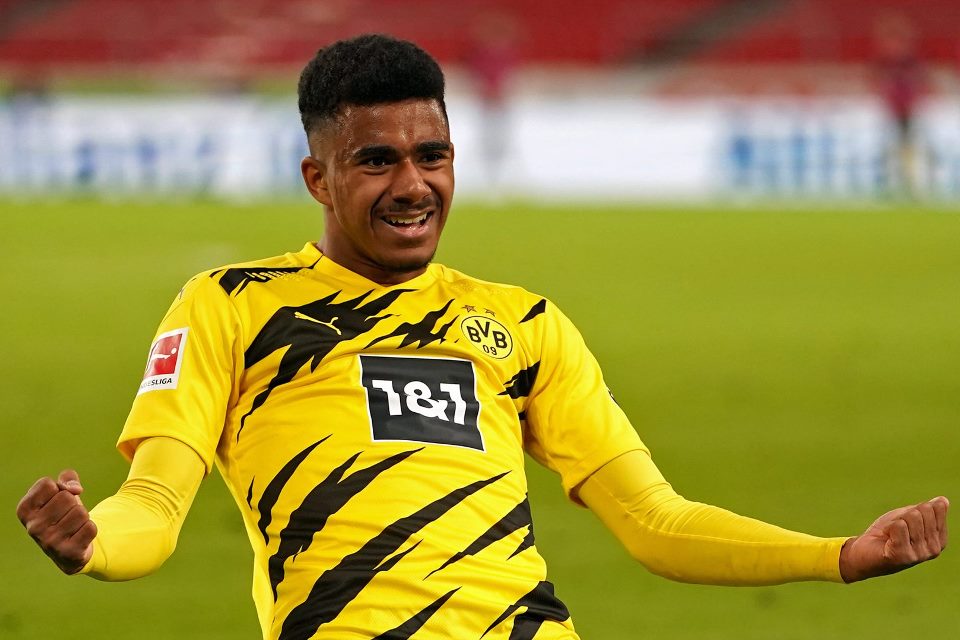 Borussia Dortmund Pinjamkan Talenta Mudanya ke Eintracht Frankfurt
