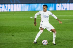 Ditinggal 4 Bek Andalannya, Tuchel Incar Eder Militao di Real Madrid