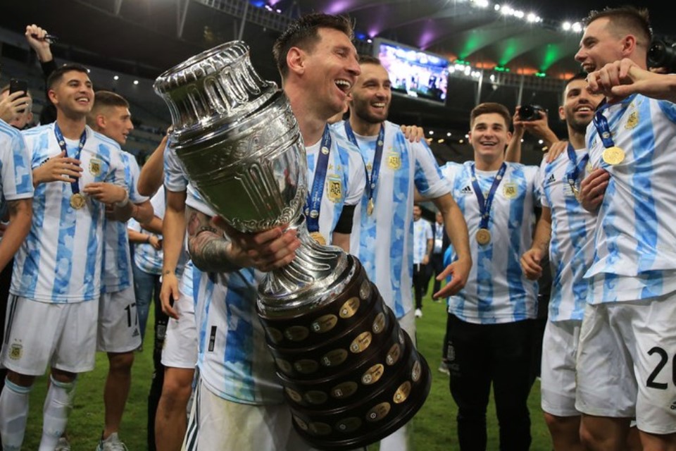 Gelar Copa America 2021 Bantu Messi Raih Ballon d'Or 2021