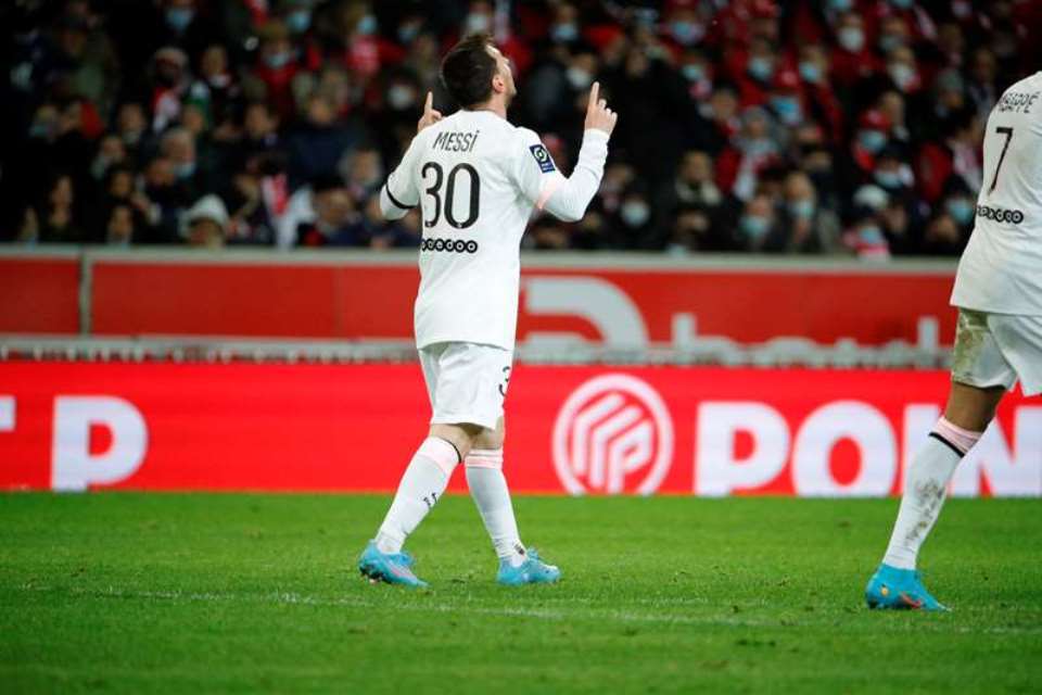Tiang Gawang Musuh Utama Messi di Liga Prancis