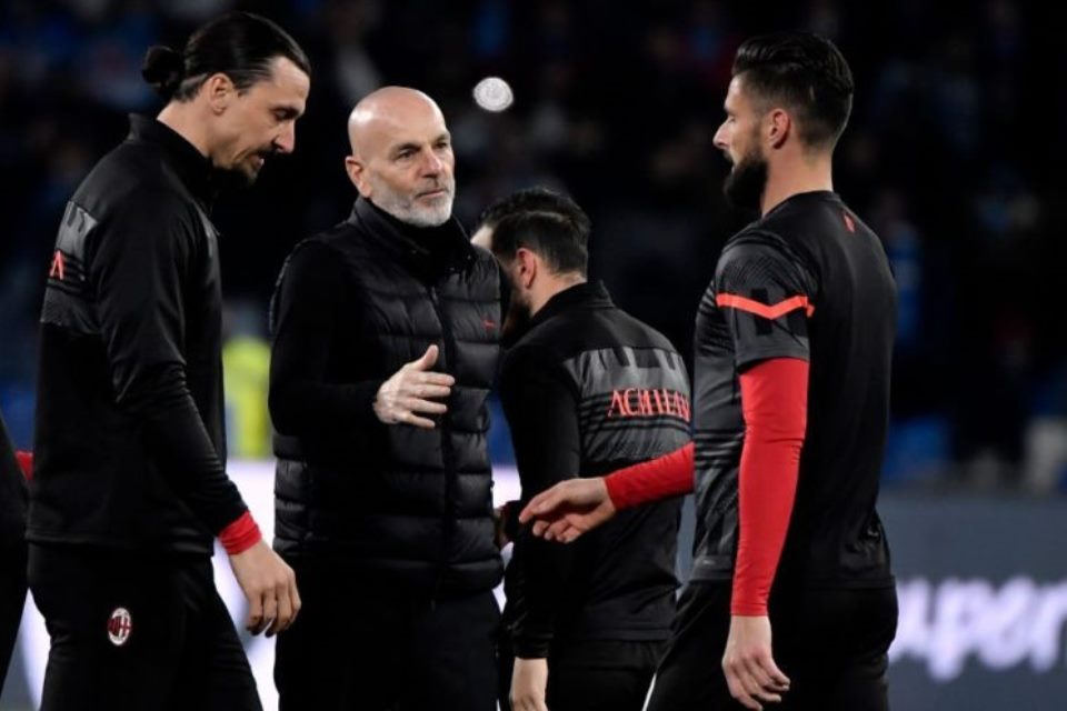 Antara Giroud dan Ibrahimovic, Pioli Belum Tentukan Siapa Striker Utama AC Milan