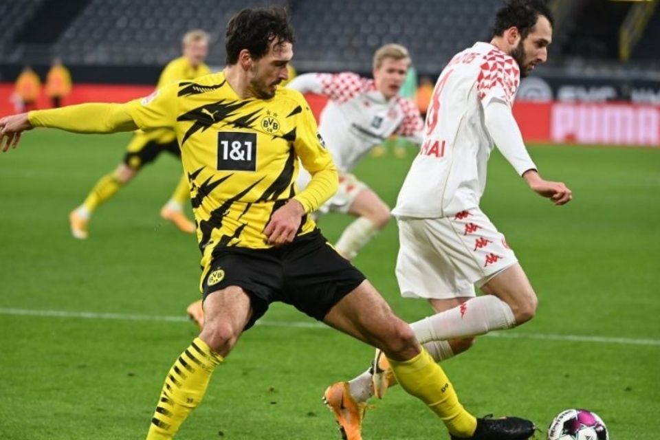 Jelang Lawan Mainz, Borussia Dortmund Malah Krisis Pemain