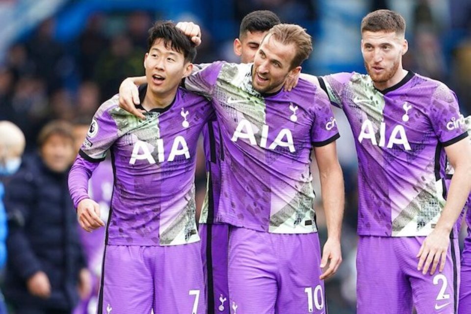 Piala FA Lepas, Tottenham Akan Habis-Habisan Demi Empat Besar