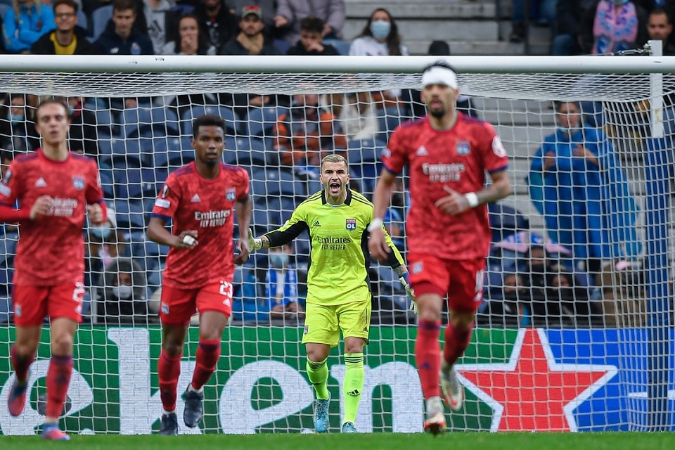 Susah Payah, Lyon Berhasil Kalahkan Porto Dengan Gol Tunggal Lucas Paqueta