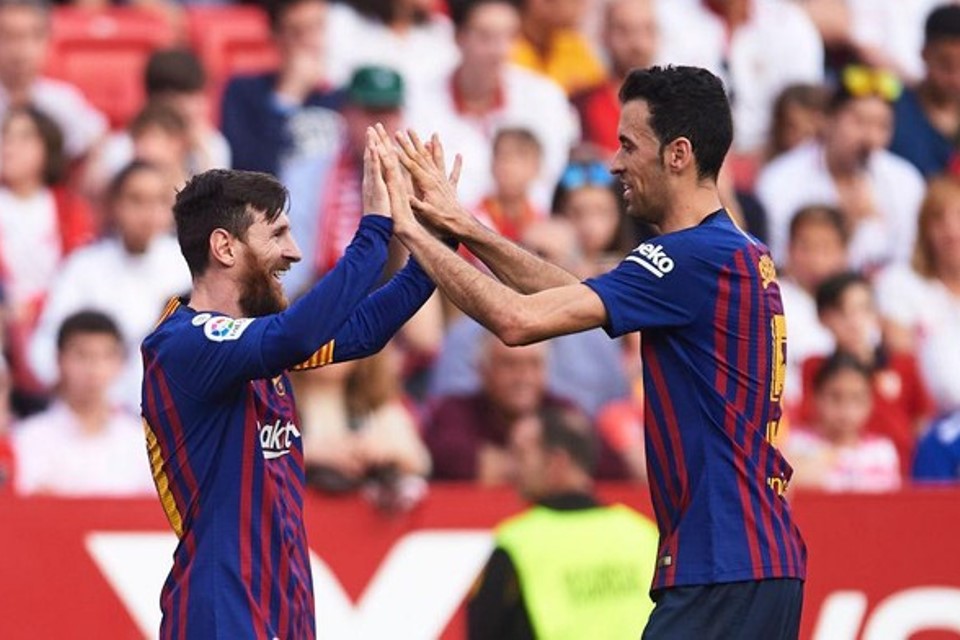 Sergio Busquets Rela Serahkan Ban Kapten pada Messi Jika La Pulga Kembali