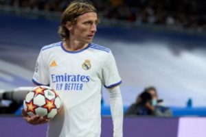 Luka Modric Ingin Bertahan, Real Madrid Malah Tunda Penandatanganan Kontrak Baru