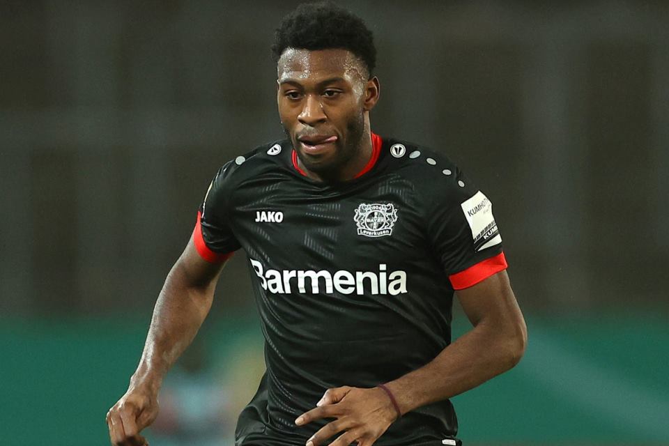 Timothy Fosu-Mensah Absen, Bayer Leverkusen Kehabisan Bek Kanan