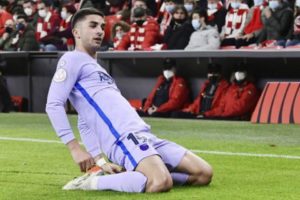 Ferran Torres dan Xavi Keluhkan Kondisi Lapangan di Deutsche Bank Park