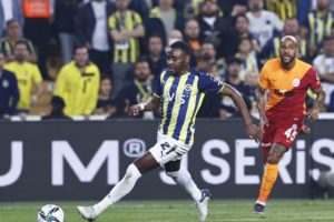 Miha Zajc dan Serdar Dursun Bawa Fenerbache Raih Kemenangan atas Galatasaray