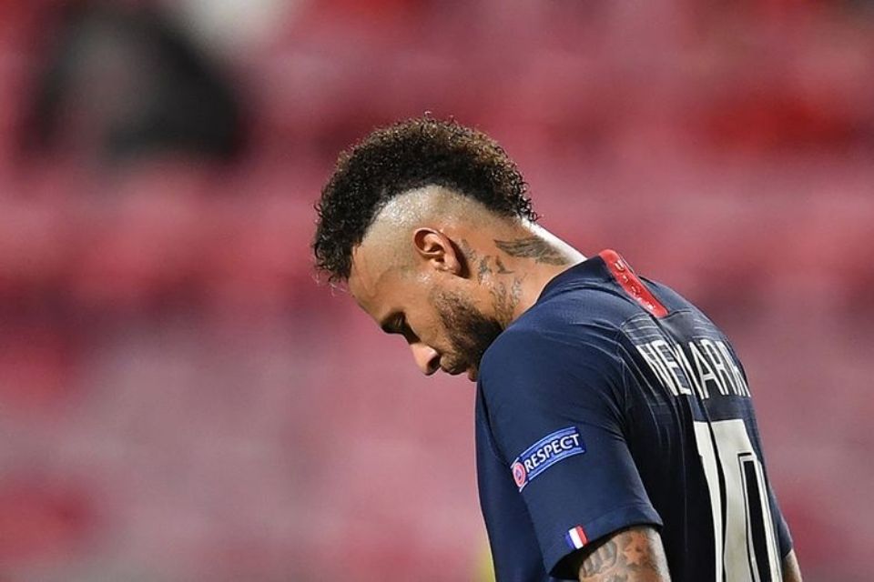 Neymar: Hidup dan Bermain Di Bawah Tekanan Kritik Suporter PSG