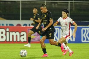 Arema FC Resmi Perpanjang Kontrak 3 Pilar Asing Ini