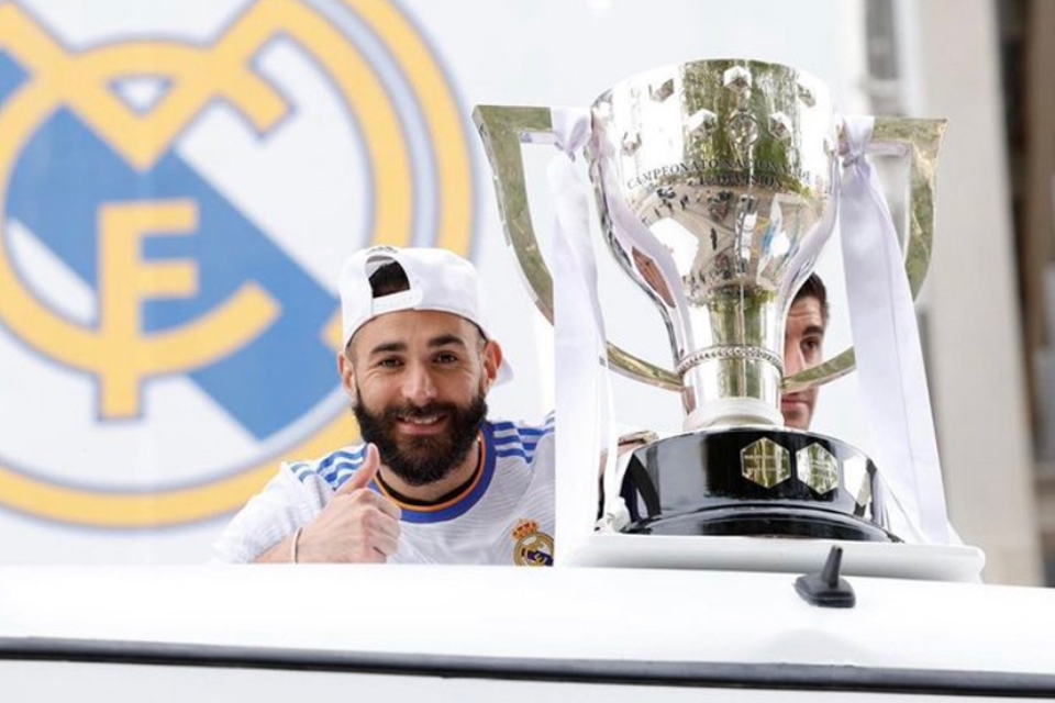 Sukses Bantu Real Madrid Angkat Trofi LaLiga, Benzema Kirim Pesan kepada Fans