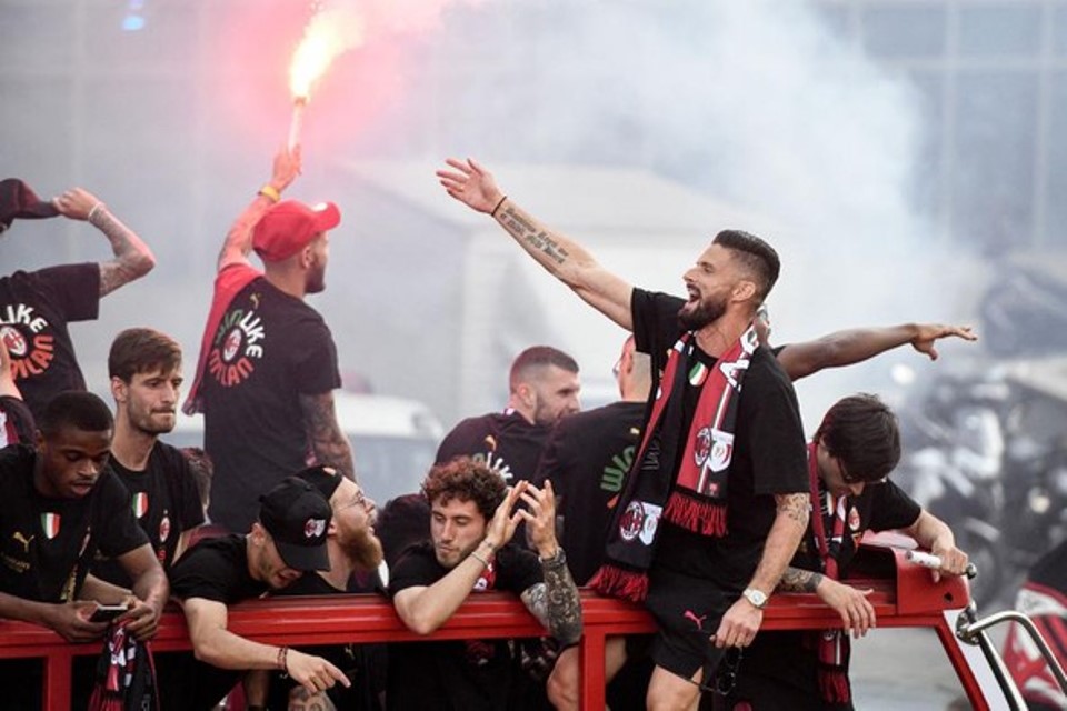 AC Milan Ejek Inter yang Hanya Bisa Juara Coppa Italia