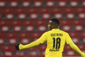 Dilirik Madrid, Youssoufa Moukoko Lebih Pilih Bertahan di Dortmund