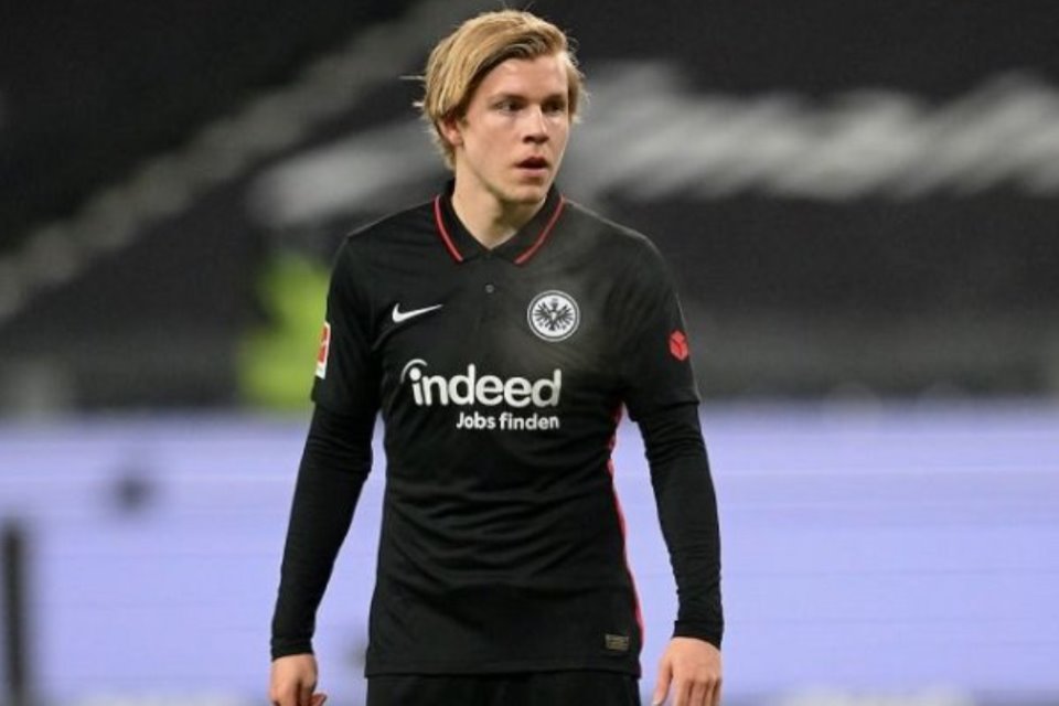 Eintracht Frankfurt Resmi Permanenkan Status Jens Petter Hauge