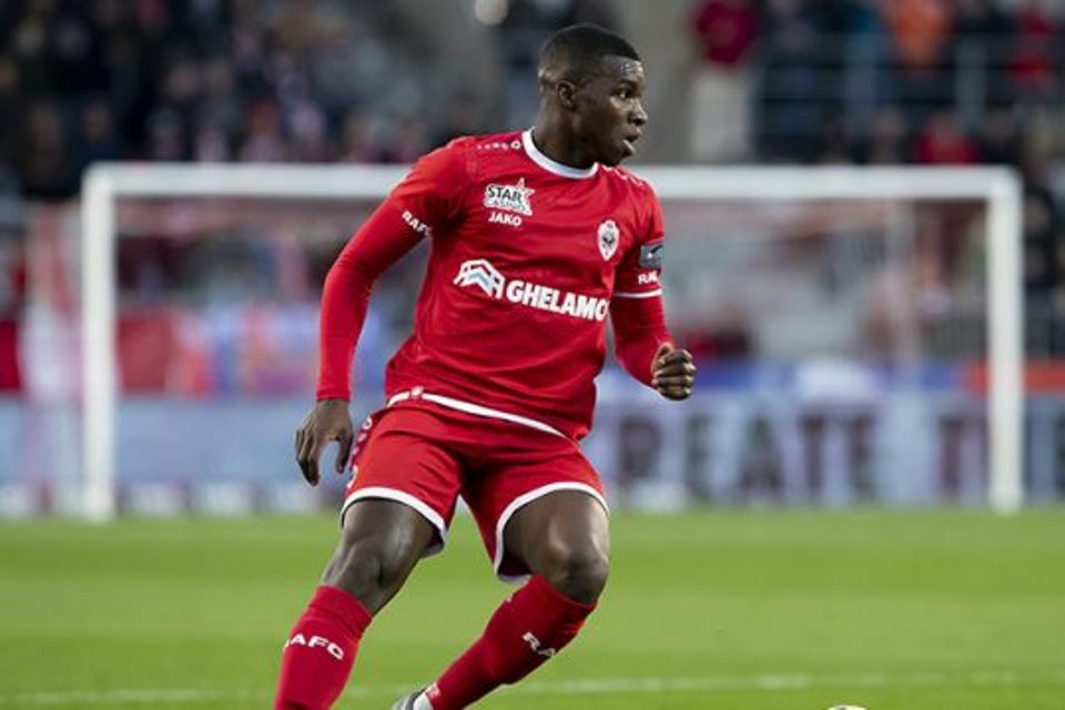 Aurelio Buta Resmi Gabung Eintracht Frankfurt Hingga Tahun 2026