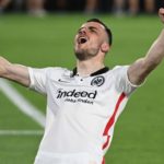 Atletico Madrid Mundur dalam Perburuan Bintang Frankfurt, Kenapa?