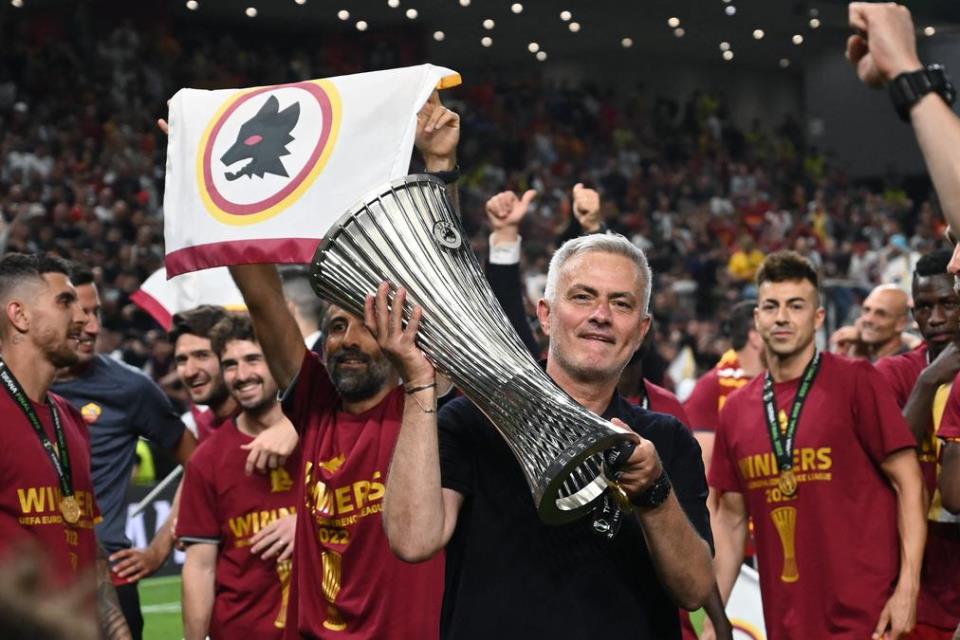Jose Mourinho Tidak Egois Adalah Rahasia Kesuksesan di AS Roma