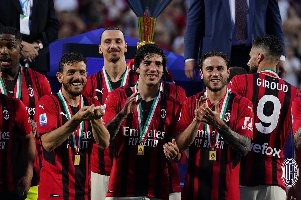 Ledek Inter dalam Perayaan Scudetto, Empat Pemain Milan Resmi DIdenda