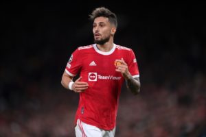 Alex Telles Tak Masalah Main Sebagai Bek Tengah