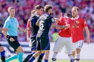 Man United Telan Kekalahan Perdana; McTominay Sikut Oblak, Fred Injak Morata