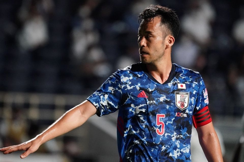 Lepas Itakura, Schalke Kembali Dapatkan Bek Jepang