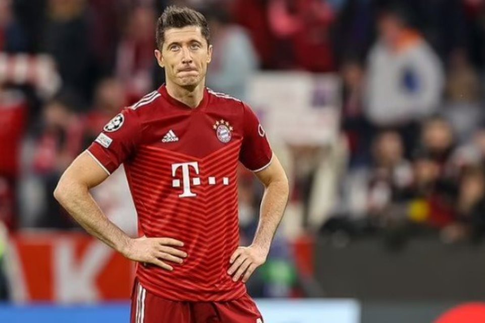 Robert Lewandowski Rela Potong Gaji Demi Gabung Barcelona