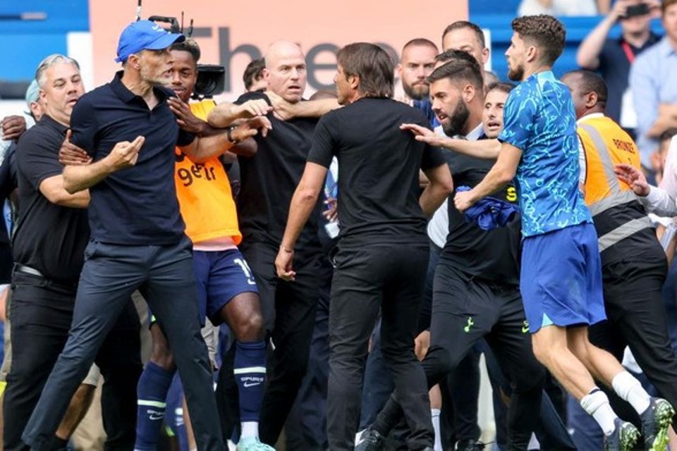 Chelsea vs Tottenham: Tuchel Nyaris Adu Jotos Dengan Conte