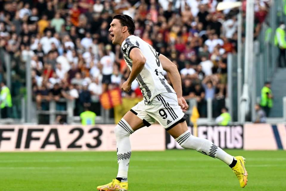 Vlahovic dan Rekor Gol Tendangan Bebas 1 Menit 16 Detik di Laga Juventus vs Roma