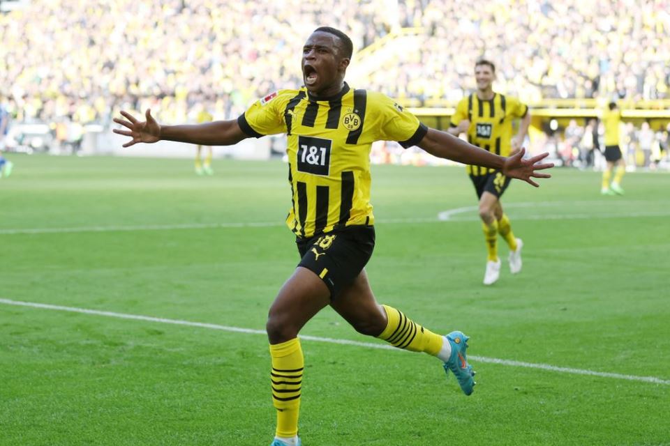 Catatkan Rekor Baru, Youssoufa Moukoko Bawa Borussia Dortmund ke Puncak Klasemen