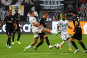 Dipermalukan Sporting CP, Kevin Trapp: Eintracht Bermain Sangat Bagus!