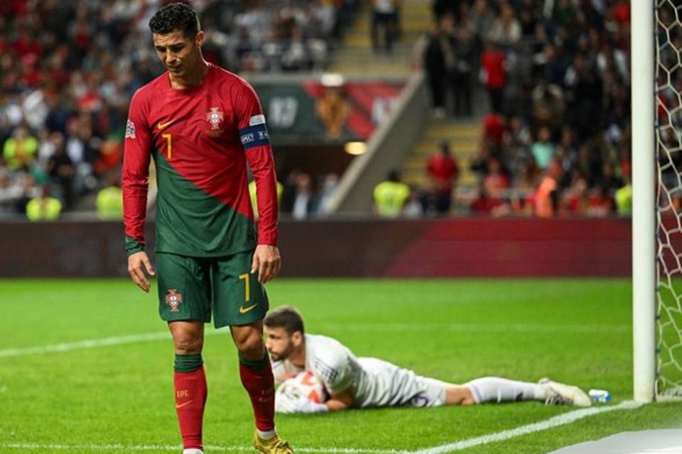 Portugal Tersingkir, Ronaldo Tumpul