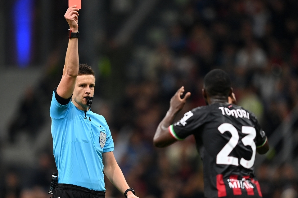 Penalti dan Kartu Merah Tomori Ubah Jalannya Laga AC Milan vs Chelsea
