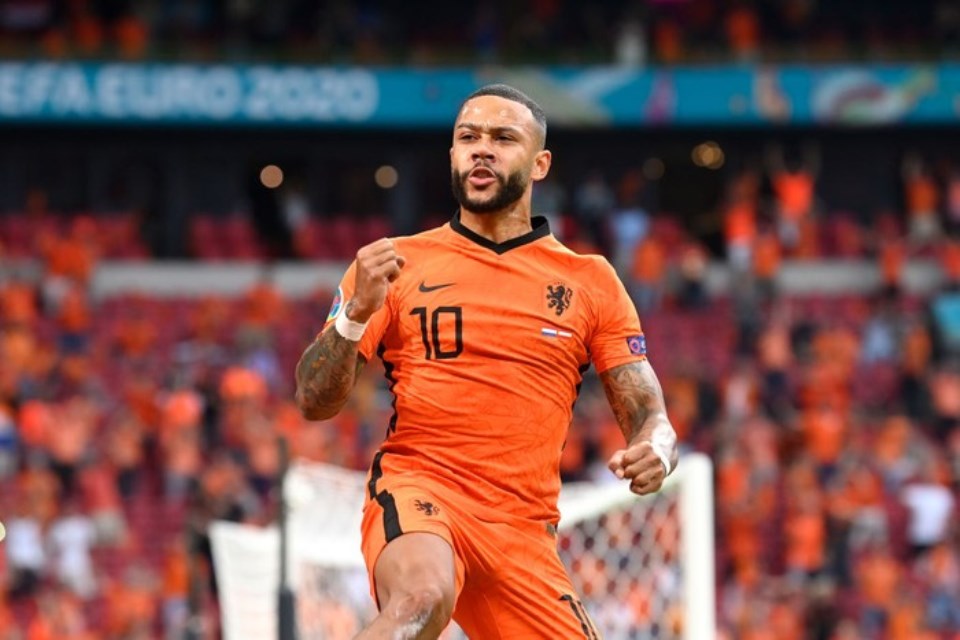 Bagi Van Gaal, Cetak Gol Atau Tidak Depay Tetap Bintangnya Belanda