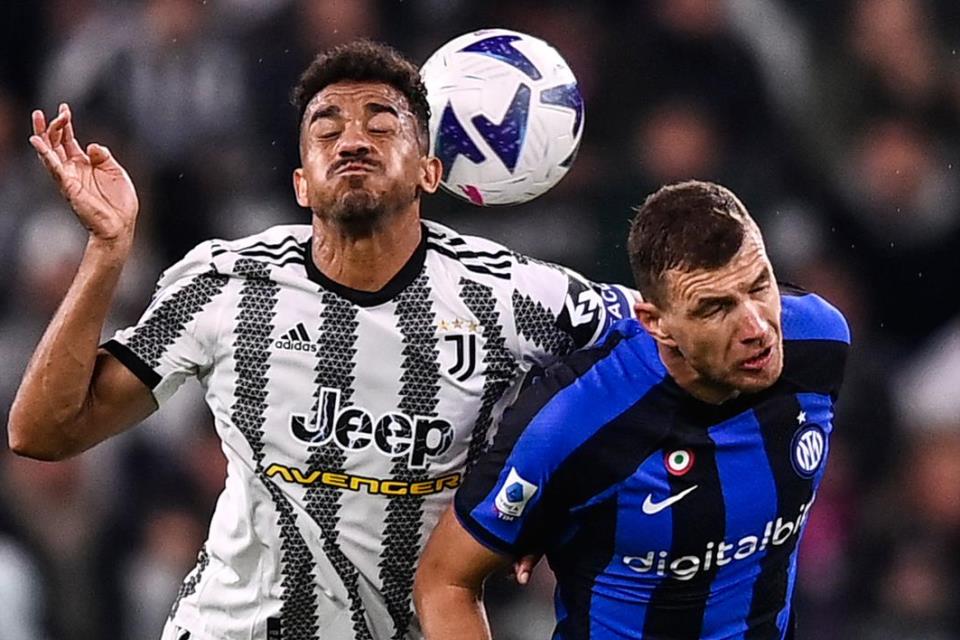 Kontra Juventus, Dzeko Terima Serangan Rasial?