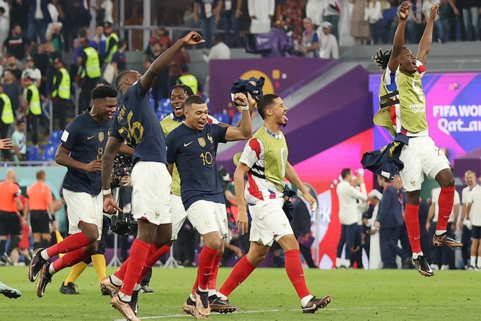 Lolos 16 Besar Prancis Putus Kutukan Juara Bertahan Piala Dunia