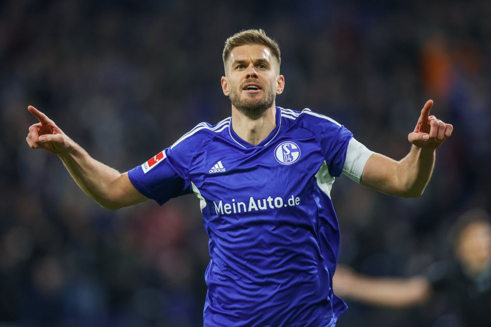 Gol Tunggal Simon Terodde Bawa Schalke 04 Raih Kemenangan Kedua di Bundesliga